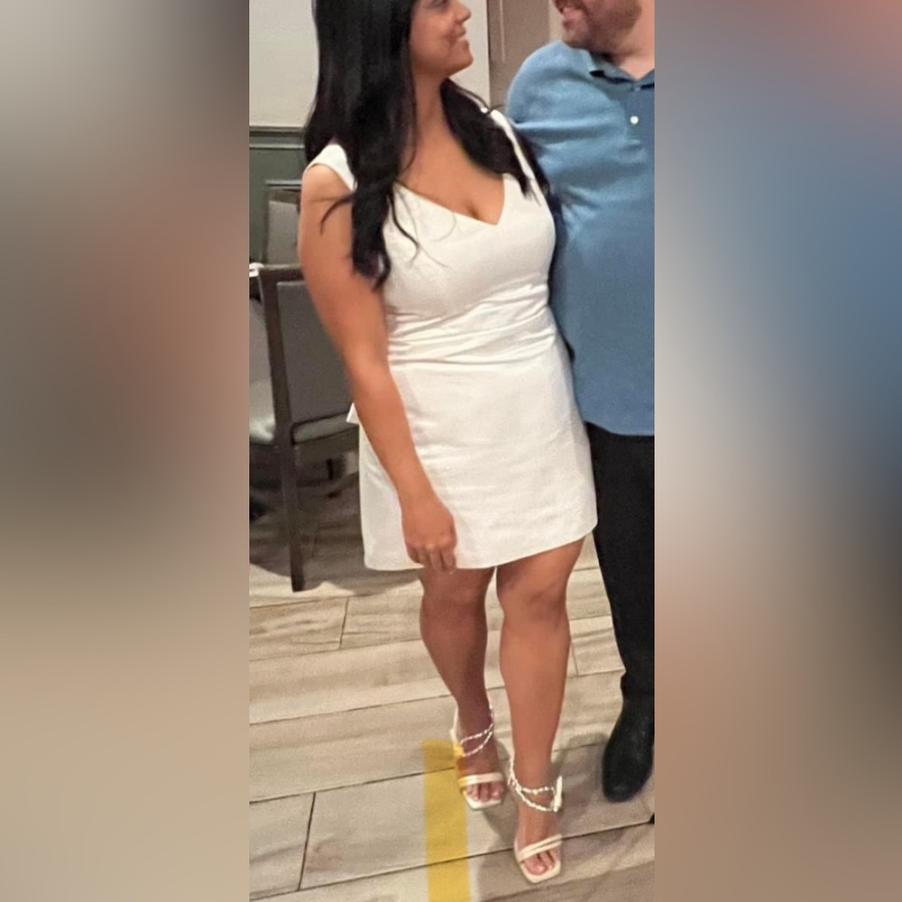 White Sleeveless Dress